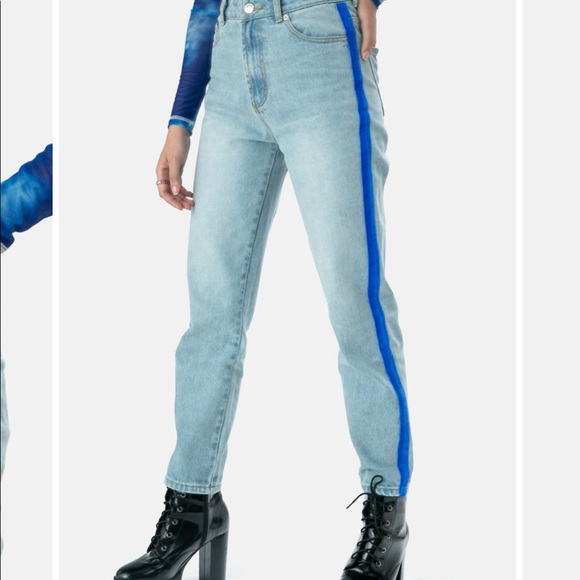 JEANS - Picture 1 of 5